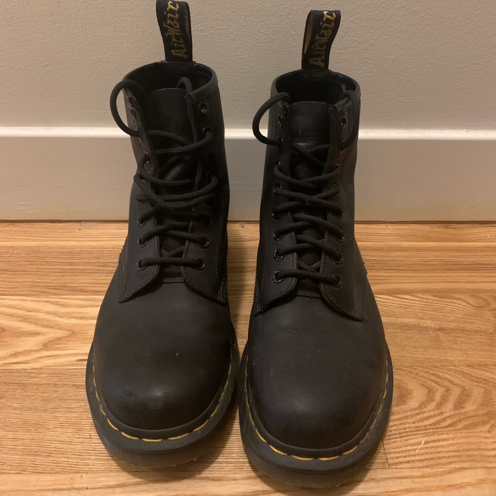 🖤Dr. Martens 1460 Smooth Leather Lace Up Boots🖤